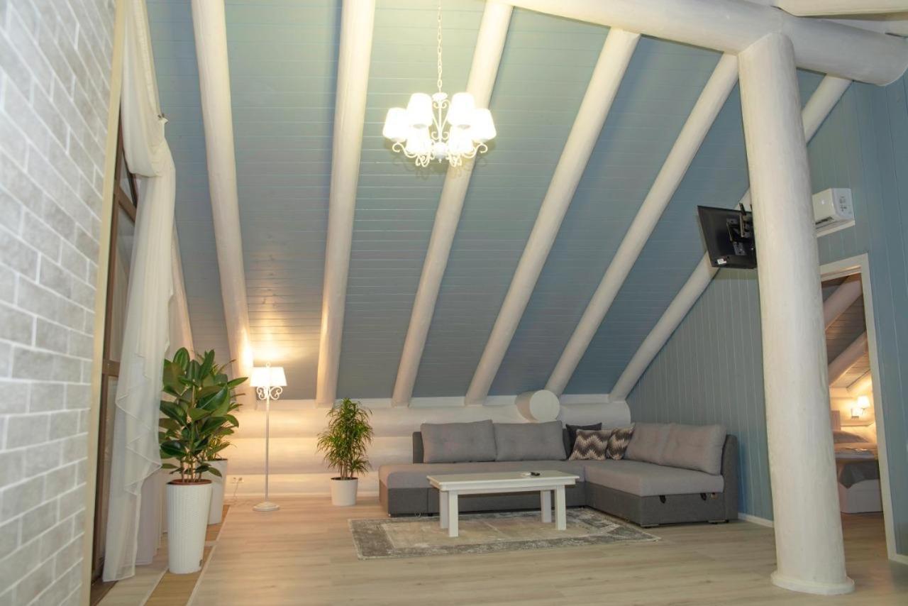 Adele Appartement Mizhhirya  Buitenkant foto