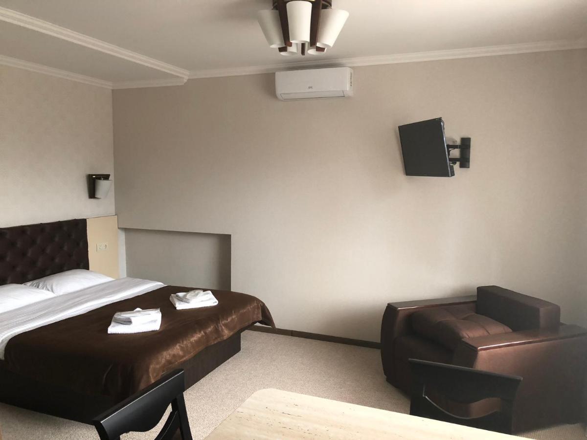 Adele Appartement Mizhhirya  Buitenkant foto