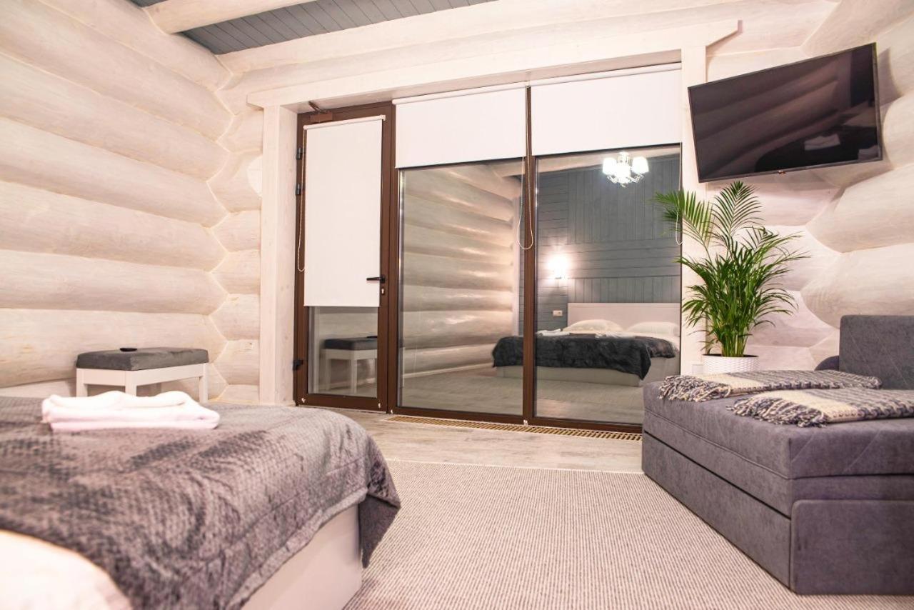 Adele Appartement Mizhhirya  Buitenkant foto