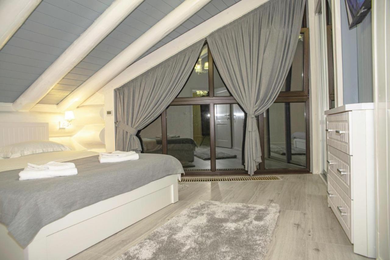 Adele Appartement Mizhhirya  Buitenkant foto