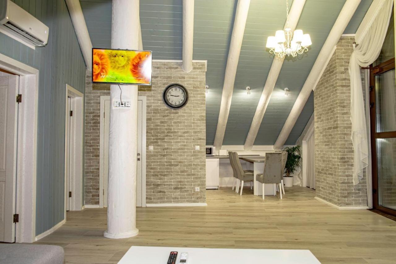 Adele Appartement Mizhhirya  Buitenkant foto
